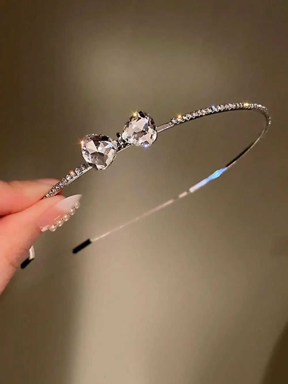 Tocado Tiara Lazo