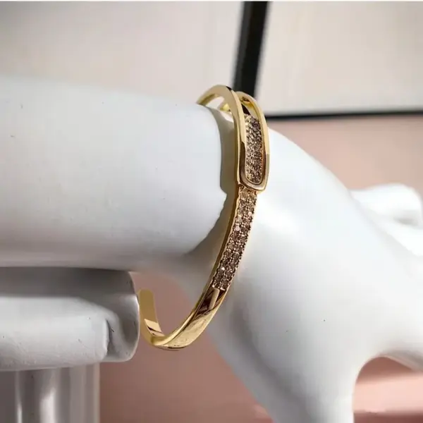 Brazalete dorado