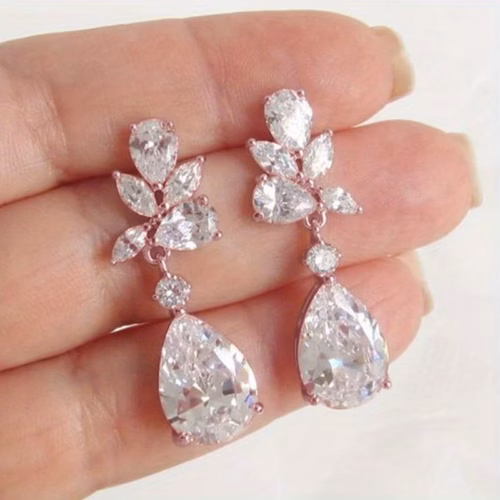 Pendientes de Boda Jazmín con Diseño Floral y Lágrima en Oro Rosa