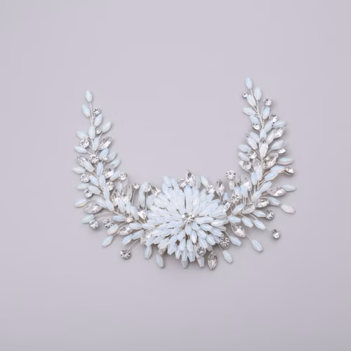 Tocado de Flores Blancas Amelia Hecho a Mano