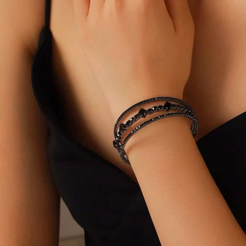 Pulsera brazalete  negra Adhara de lujo con circonia sintética