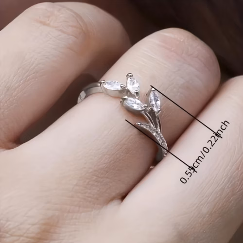 Anillo Lira con diseño de hoja y zirconia brillante (talle8) PLATEADO