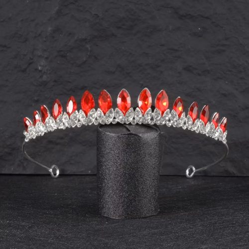 Corona Minimalista Aylín con Cristales Brillantes